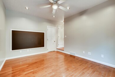 5152 Tuxworth Ct Columbus OH-large-005-0