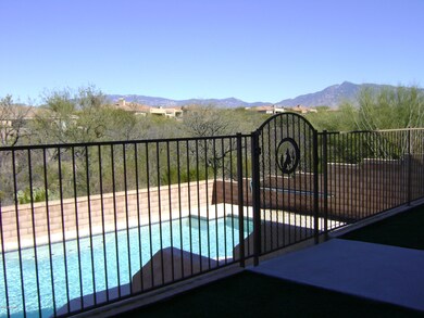 Custom pool fence