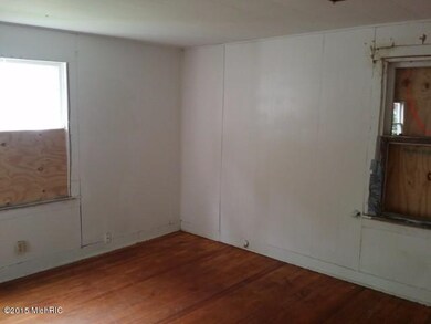 739 Oak St, Niles, MI 49120 - photo 3