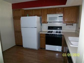 1856 Grove Ave unit 19B185, Schaumburg, IL 60193 - photo 3