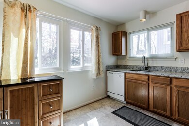 9544 Saddlebag Row, Columbia, MD 21045 - photo 5