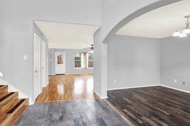 5010 Lockhart Dr, Pearland, TX 77584 - photo 3