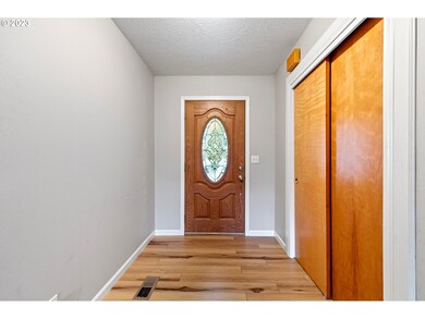 1038 Diamond St, Springfield, OR 97477 - photo 5