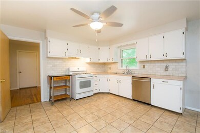 944 Eggleston Rd, Aurora, OH 44202 - photo 4