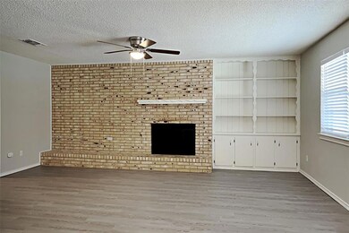 409 W Pleasantview Dr, Hurst, TX 76054 - photo 3