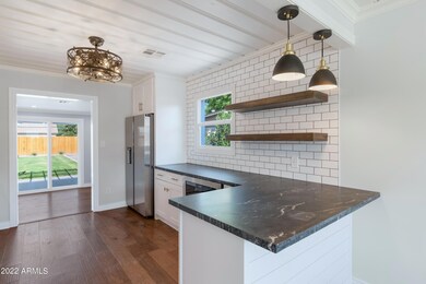 Kitchen Bar