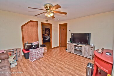 67 N 10th St, Stroudsburg, PA 18360 - photo 5