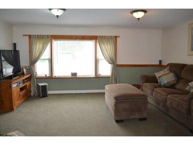 24 Collins St, Ashland, NH 03217 - photo 5