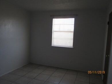 10633 Springwood Dr unit D, El Paso, TX 79935 - photo 3