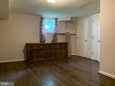 1265 Vogt Ave unit B, Halethorpe, MD 21227 - photo 3