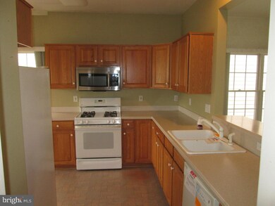 1004 Eastbourne Ct, Frederick, MD 21702 - photo 2