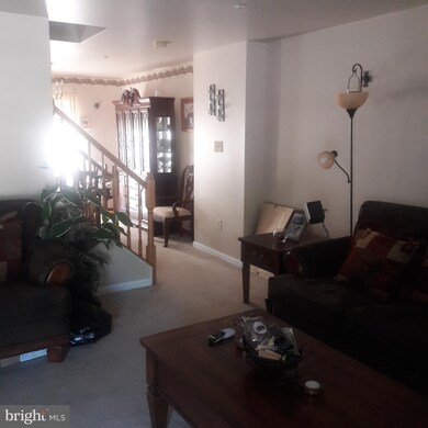 802 Queensdale Ct, Capitol Heights, MD 20743 - photo 5