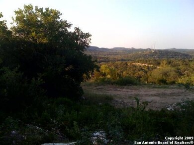 18224 Shadow Canyon Dr, Helotes, TX 78023 - photo 5