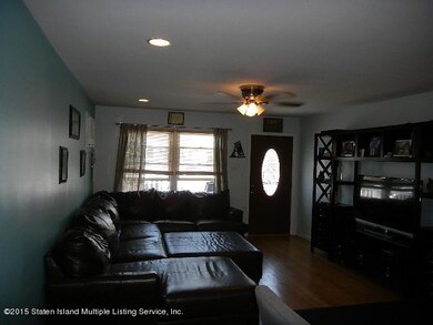188 Kiswick St, Staten Island, NY 10306 - photo 2