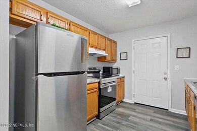 8727 Cocoa Ave, Jacksonville, FL 32211 - photo 5