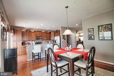 8599 Crooked Tree Ln, Laurel, MD 20724 - photo 6