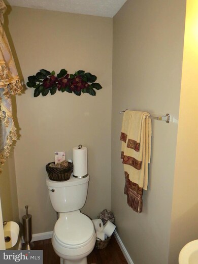 7105 Willow Hill Dr, Capitol Heights, MD 20743 - photo 6