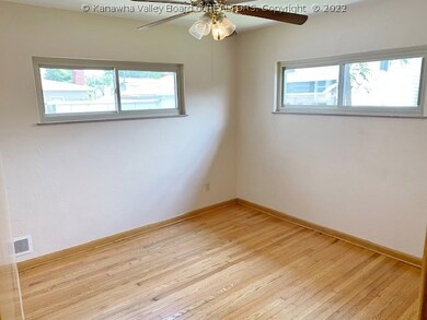 1327 Grosscup Ave, Dunbar, WV 25064 - photo 7