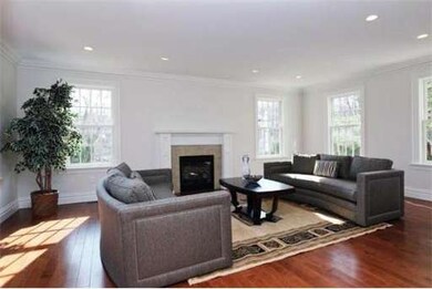 134 Vine St, Chestnut Hill, MA 02467 - photo 2