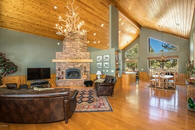 04_Living Room1