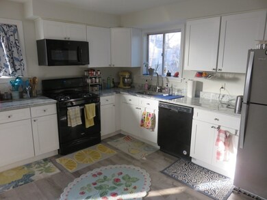 105 Plympton St unit 2, Waltham, MA 02451 - photo 4