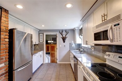 61 Linden Rd, Barrington, RI 02806 - photo 4