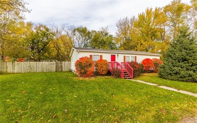 1804 E 25th St, Des Moines, IA 50317 - photo 2