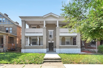 345 Chittenden Ave unit C, Columbus, OH 43201 - photo 2