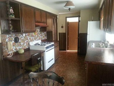 Kitchen Attached Dining Area