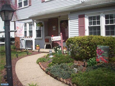 31 Peaceful Dr, Morrisville, PA 19067 - photo 2