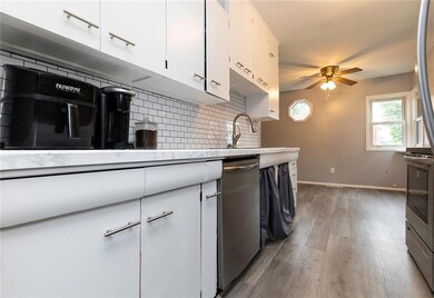 1715 N 2nd Ave E, Newton, IA 50208 - photo 6