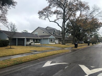 1634 Bayram Dr, Houston, TX 77055 - photo 5