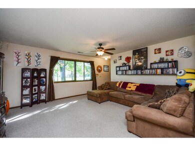Spacious familyroom