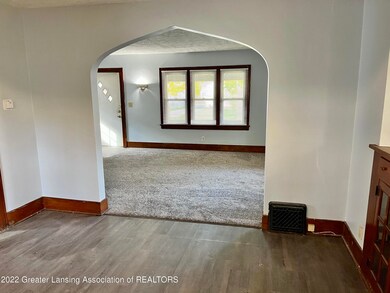 942 N Jenison Ave, Lansing, MI 48915 - photo 4