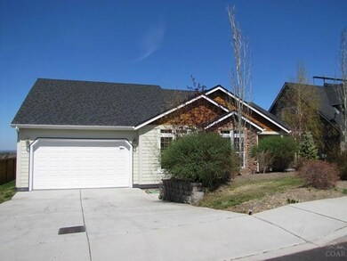 4023 SW Salmon Ave, Redmond, OR 97756 - photo 2