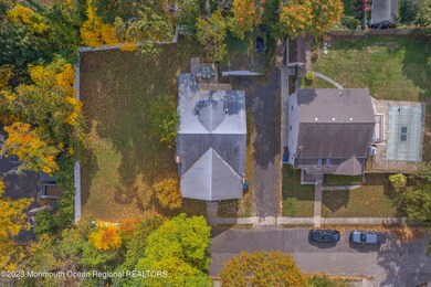 212 Pinewood Ave unit WINTER, Oakhurst, NJ 07755 - photo 3