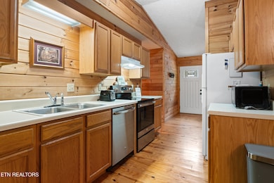 418 Laurel Trace Rd, Townsend, TN 37882 - photo 5