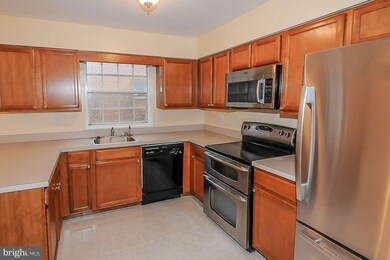 10691 High Beam Ct, Columbia, MD 21044 - photo 6