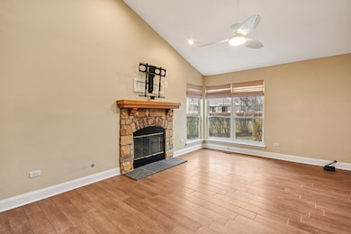 1668 Chatsford Ct unit 1, Bartlett, IL 60103 - photo 6