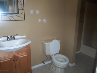 9-7 Seattle Ct unit 7, Freehold, NJ 07728 - photo 4