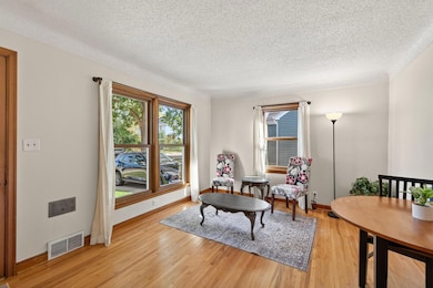 2542 4th Ave E, Saint Paul, MN 55109 - photo 5