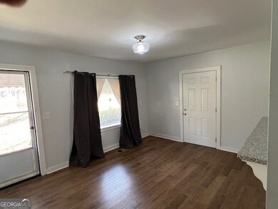 5850 Old Bill Cook Rd unit FRONT, Atlanta, GA 30349 - photo 6