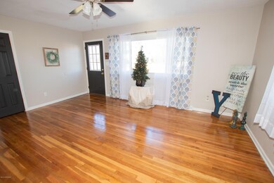 4 livingroom