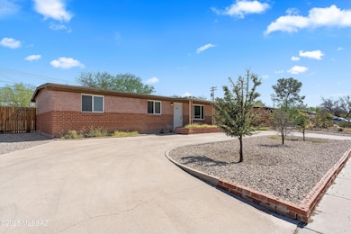 4865 E 23rd Street, Tucson, AZ 85711