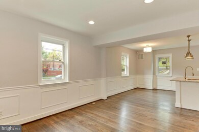 300 Division Ave NE, Washington, DC 20019 - photo 4