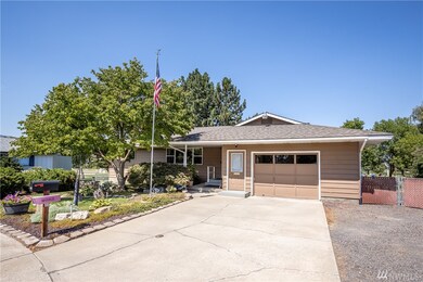 84 N Green Place, East Wenatchee, WA 98802 - photo 3