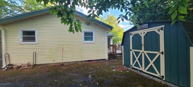 7206 Rimrock Dr, Tobyhanna, PA 18466 - photo 2