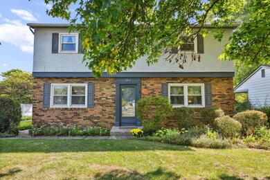 5022 Cheviot Dr, Columbus, OH 43220 - photo 2