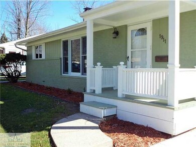1911 Holly Way, Lansing, MI 48910 - photo 2