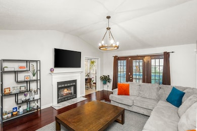 2010 Alice Springs Ct, Mount Juliet, TN 37122 - photo 3